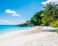 7 Tips Berwisata ke Pantai pada Saat Libur Lebaran, dari Pemilihan Tempat Hingga Antisipasi Bahaya