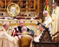 Raja Charles III Dinobatkan Jadi Raja Inggris, Pakai Mahkota Berusia 360 Tahun