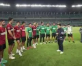 Jelang FIFA Matchday Lawan Palestina dan Argentina, Erick Thohir Datangi Pemain Timnas Indonesia