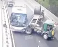 Rekaman Detik-Detik Kecelakaan Tol Tembalang: Bus Pariwisata Beruntung Selamat