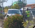 Kecelakaan di Tlogosari: Mobil Tabrak Beberapa Motor dan Median Jalan hingga Ringsek