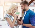 Apa Itu Love Bombing? Waspada Terjebak dengan Pasangan Red Flag