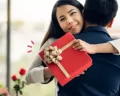 7 Ciri Pasangan Love Bombing yang Red Flag Parah, Bahaya kalau Kepincut