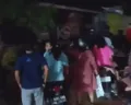 Kecelakaan di Boja: Mobil Nyungsep di Selokan Jadi Tontonan Warga