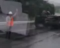 Kecelakaan Tunggal di Tol Semarang-Solo: Truk Terguling, Waspada Jalan Licin karena Hujan