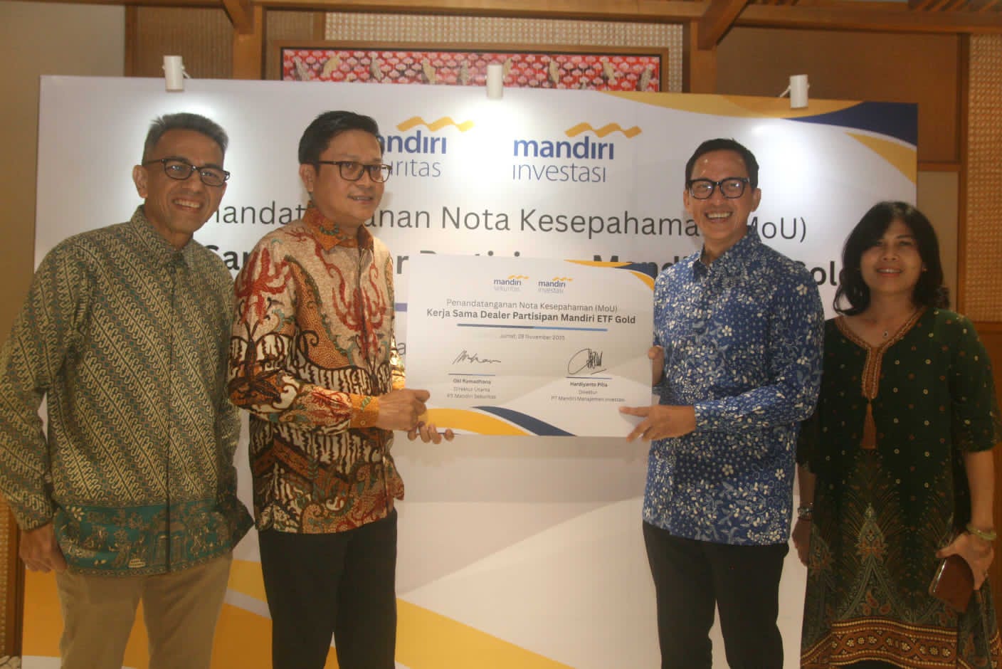 Mandiri Investasi menandatangani nota kesepahaman (MoU) dengan PT Mandiri Sekuritas. (Sumber: | Foto: dok.)